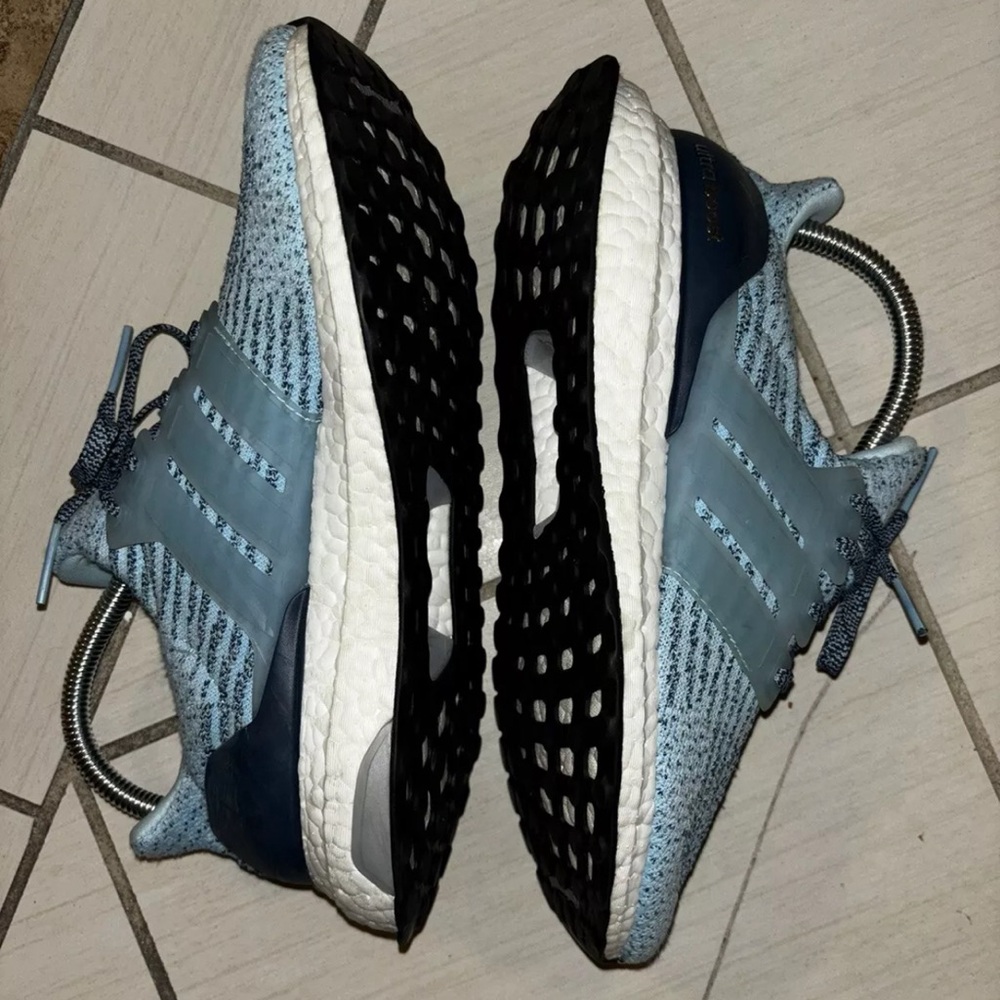 Adidas Ultra Boost 3.0 Running Shoes Sneakers Womens Size 8 US 40 EU Icy Blue